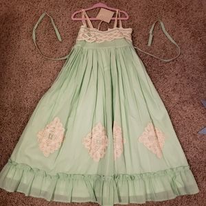 Well Dressed Wolf Mint Maxi size 5